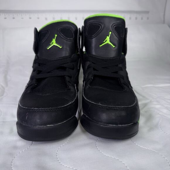 Nike Air Jordan 6 Retro GS Electric Green Black DM1685-003 Boys Size 6.5Y. 2021 main image 5